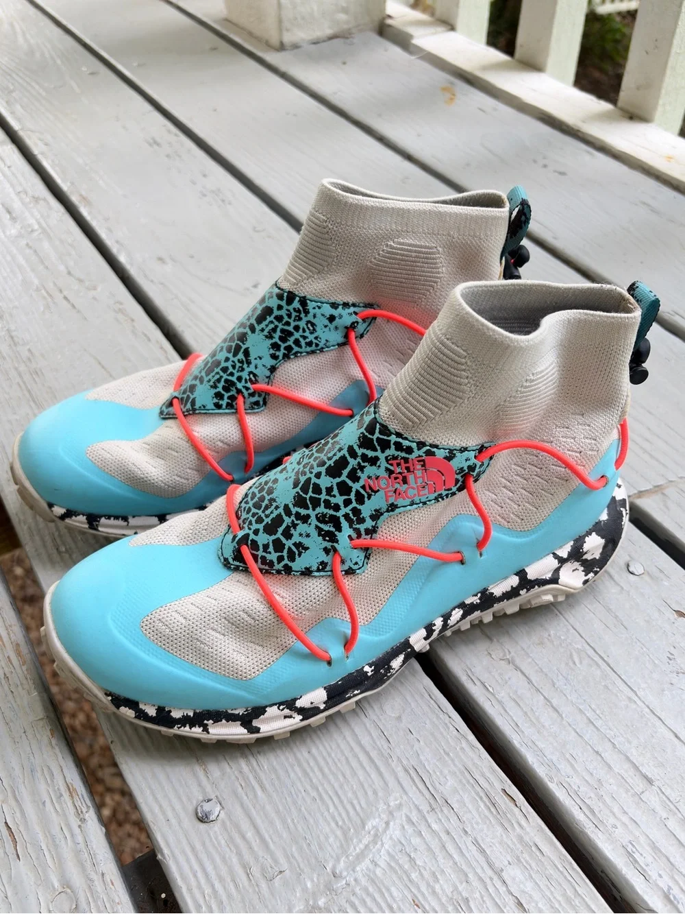 North Face Sihl Mid Waterproof Hiking Shoes Boots sz 8 Blue Mesh Animal Print